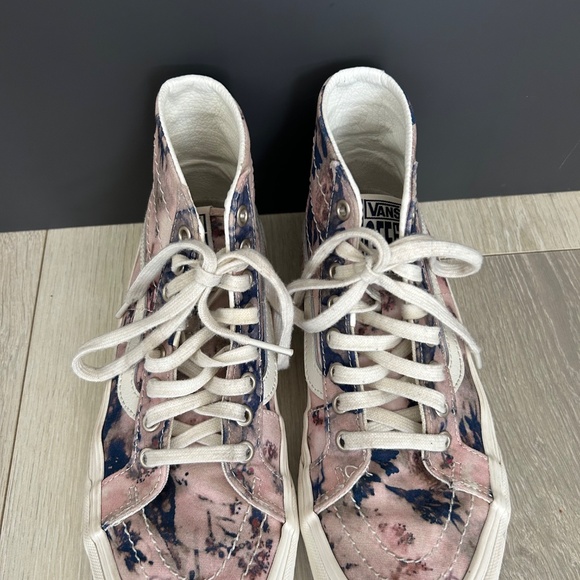 Women’s Vans Sk8 - Hi - Picture 2 of 3